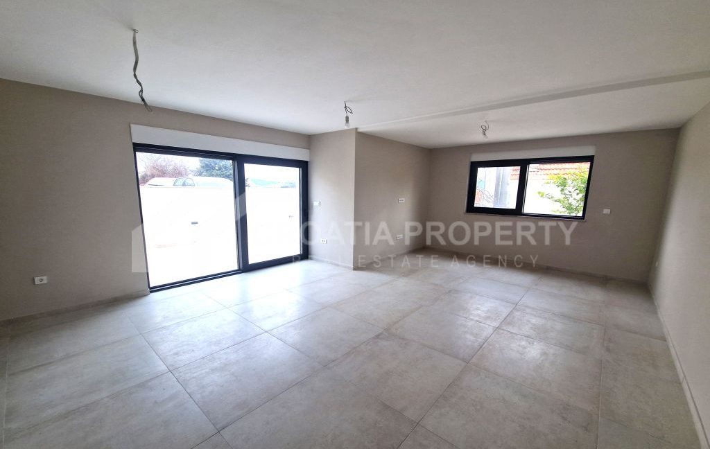 new ground floor apartment (5)