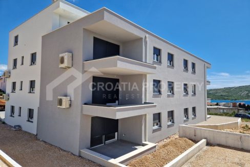 new second floor apartment primosten - 3467 (1)