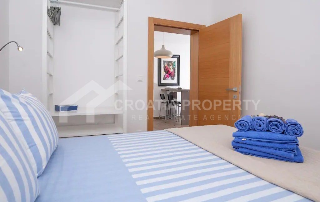 furnished two-bedroom apartment brac (6)