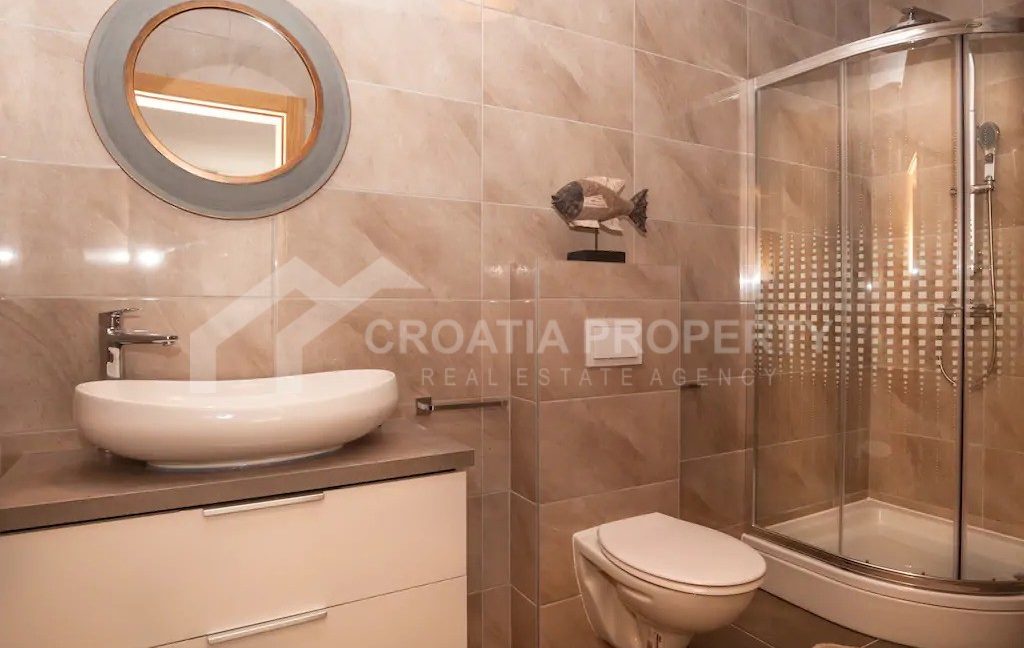 furnished two-bedroom apartment brac (7)