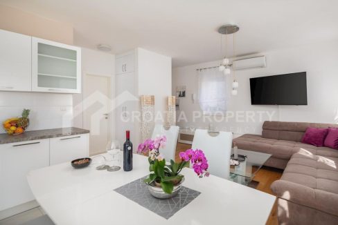 modern one-bedroom apartment makarska - 3499 (1)
