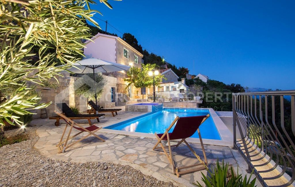 open views stone house omis (11)