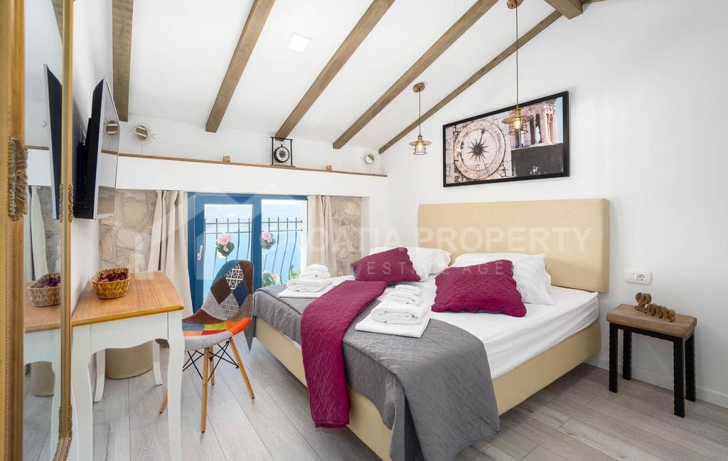 open views stone house omis (6)