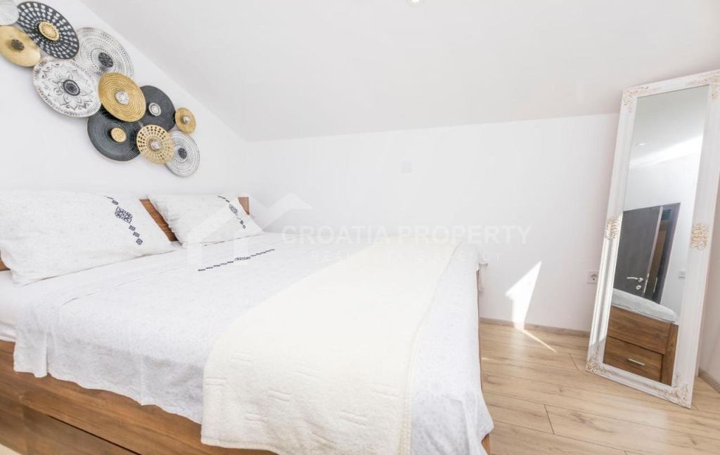spacious detached house with pool rogoznica - 3517 (12)