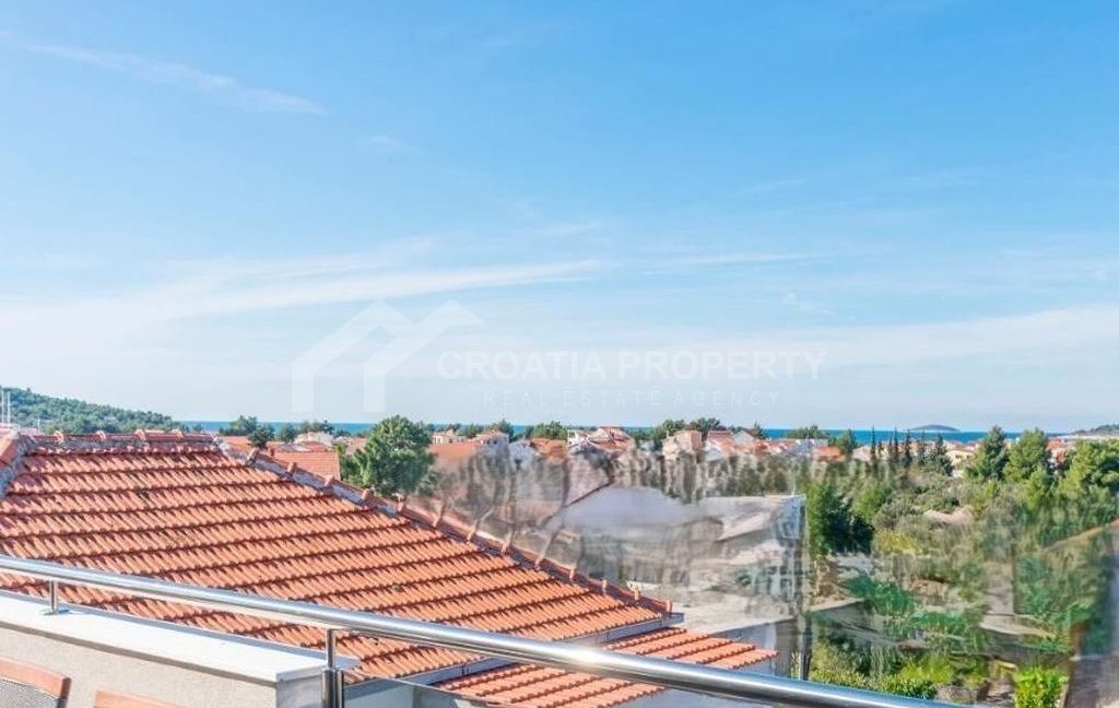 spacious detached house with pool rogoznica - 3517 (14)