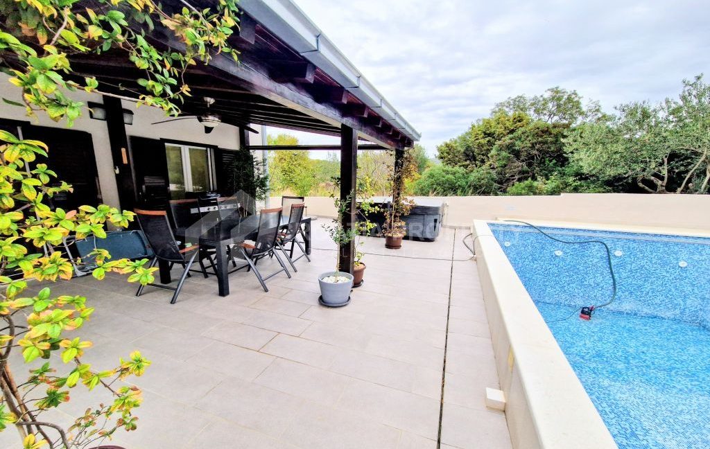 spacious detached house with pool rogoznica - 3517 (2)