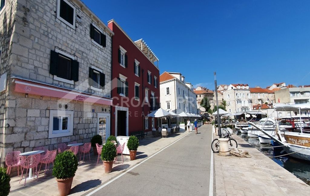 apartment first row to the sea sutivan (5)