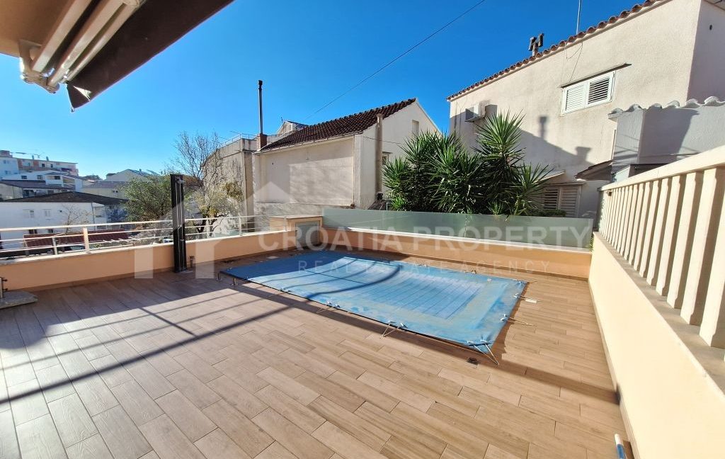 apartment with private pool makarska (1)