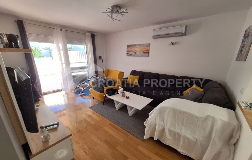 apartment with private pool makarska (11)