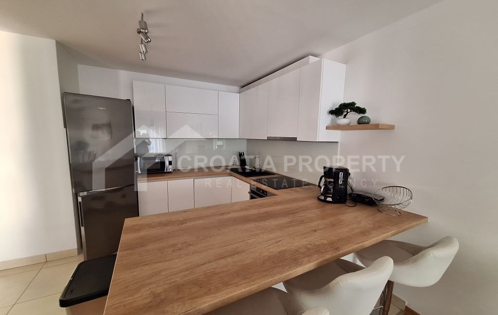 apartment with private pool makarska (4)