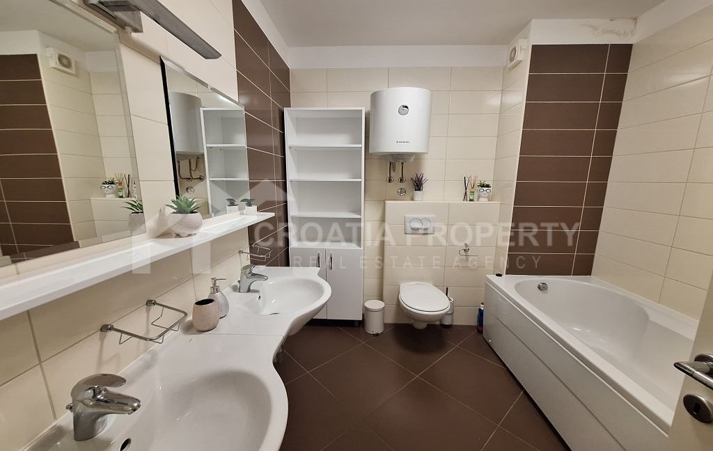 apartment with private pool makarska (7)