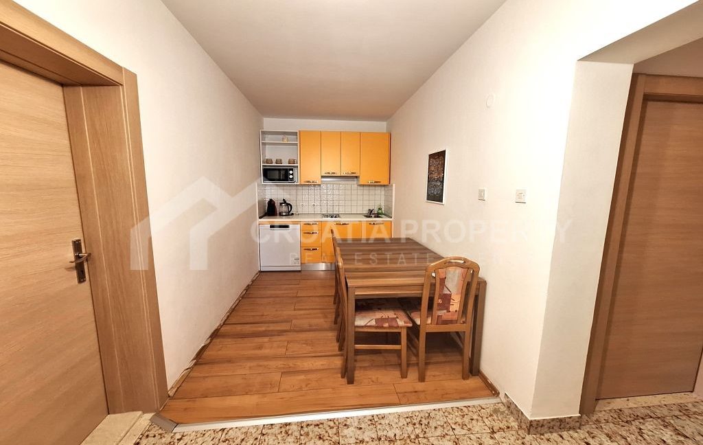 first floor apartment duce - 3541 (3)