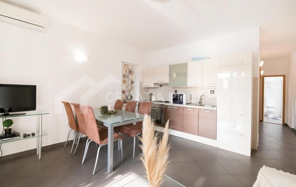 first row to sea apartment brac (10)