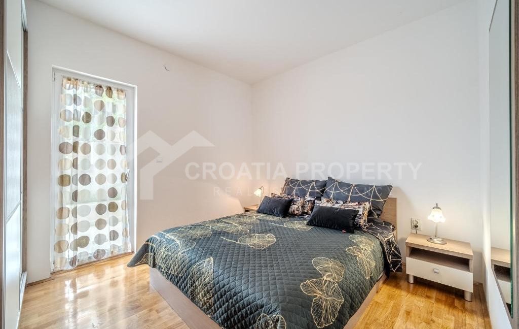 first row to sea apartment brac (11)