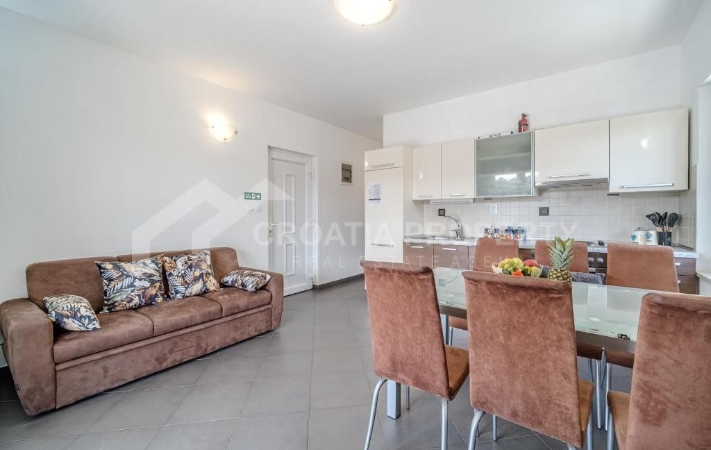 first row to sea apartment brac (7)