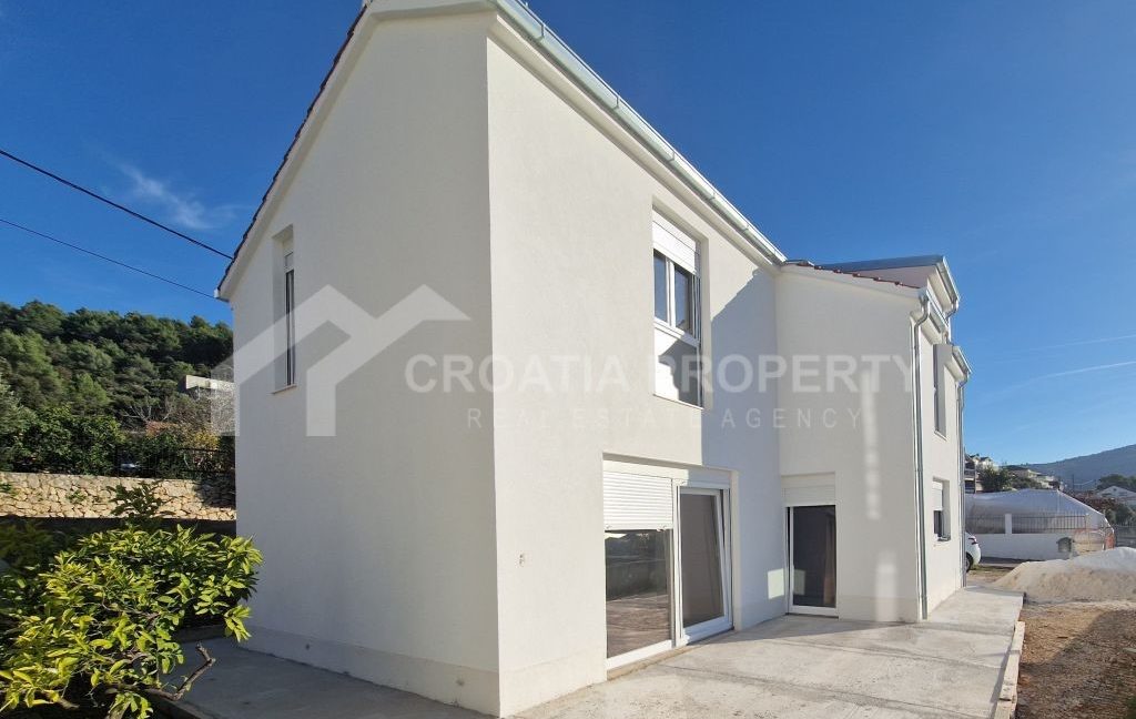 house under construction trogir (1)