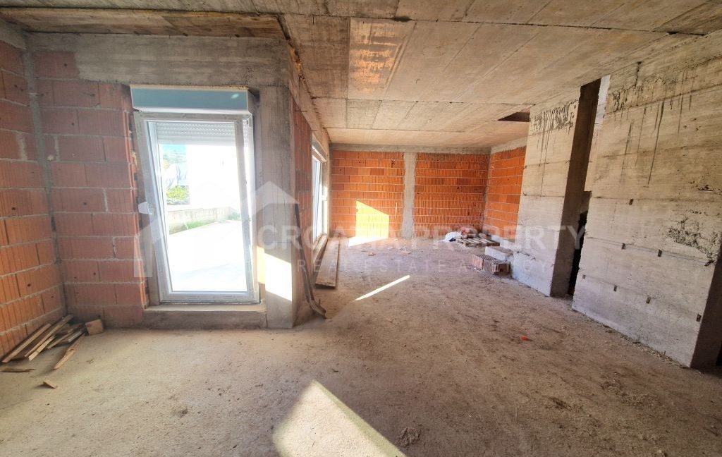 house under construction trogir (2)