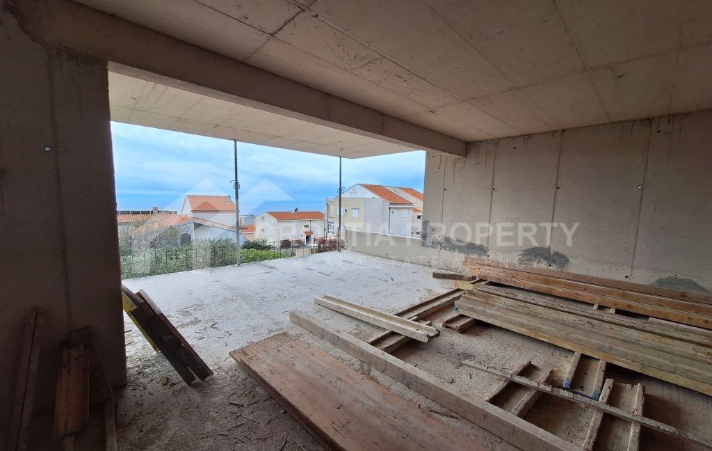 new spacious apartment makarska (4)