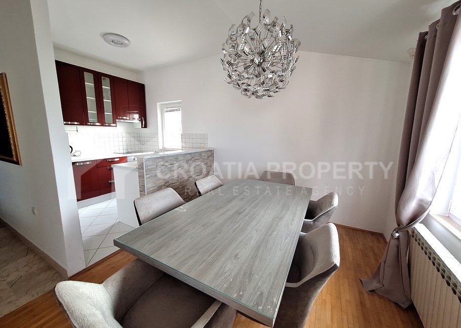 second floor apartment duce (1)