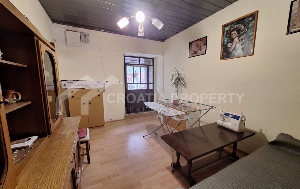 terraced house center zrnovnica (6)