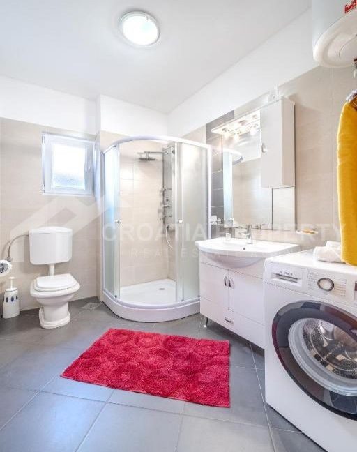 two-bedroom apartment brac (8)