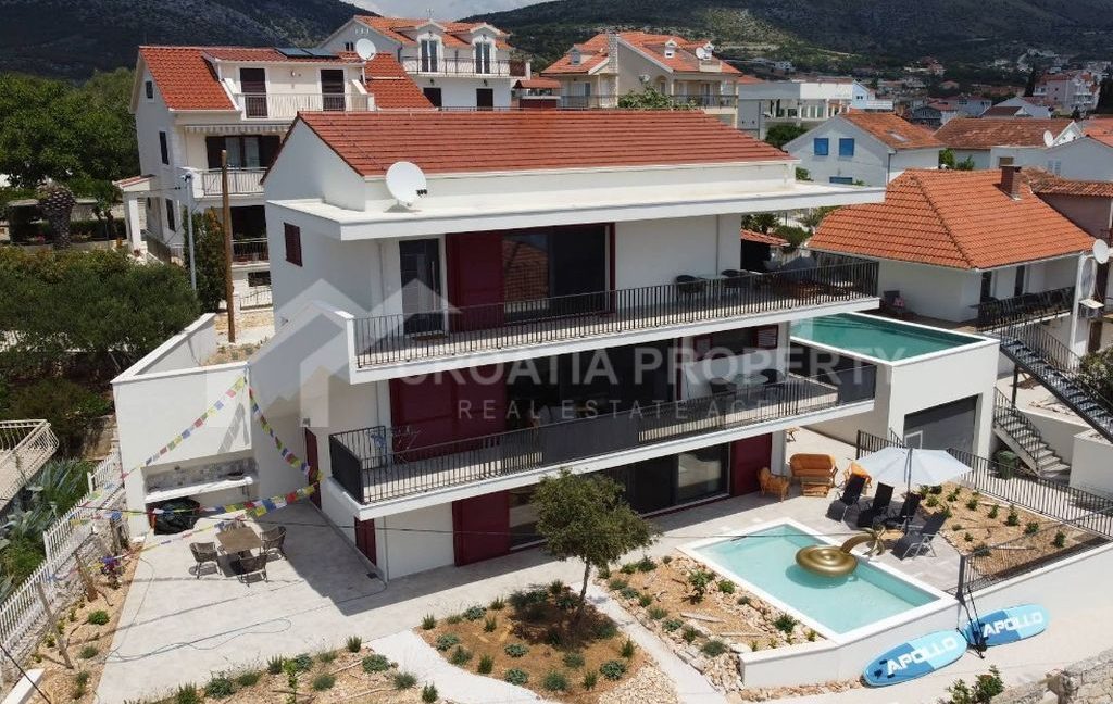 seaside penthouse apartment seget vranjica (11)