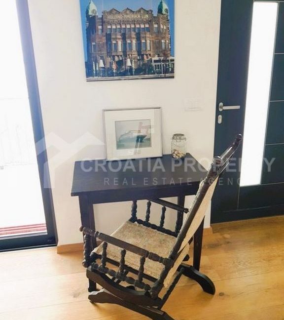 seaside penthouse apartment seget vranjica (3)