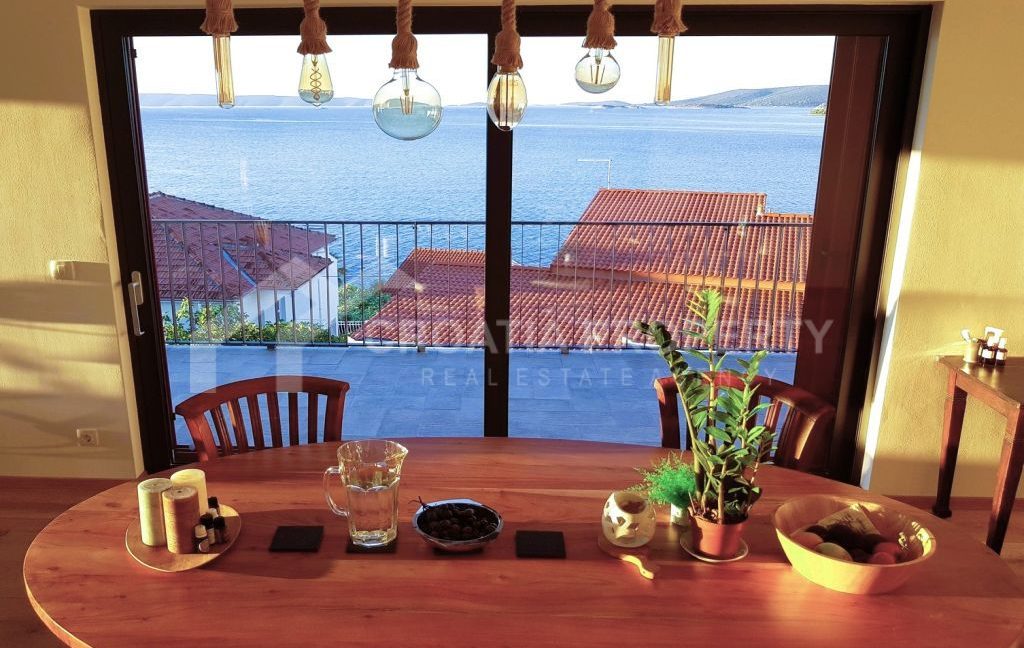 seaside penthouse apartment seget vranjica (4)