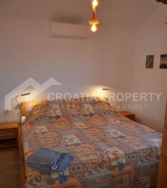 seaside penthouse apartment seget vranjica (6)