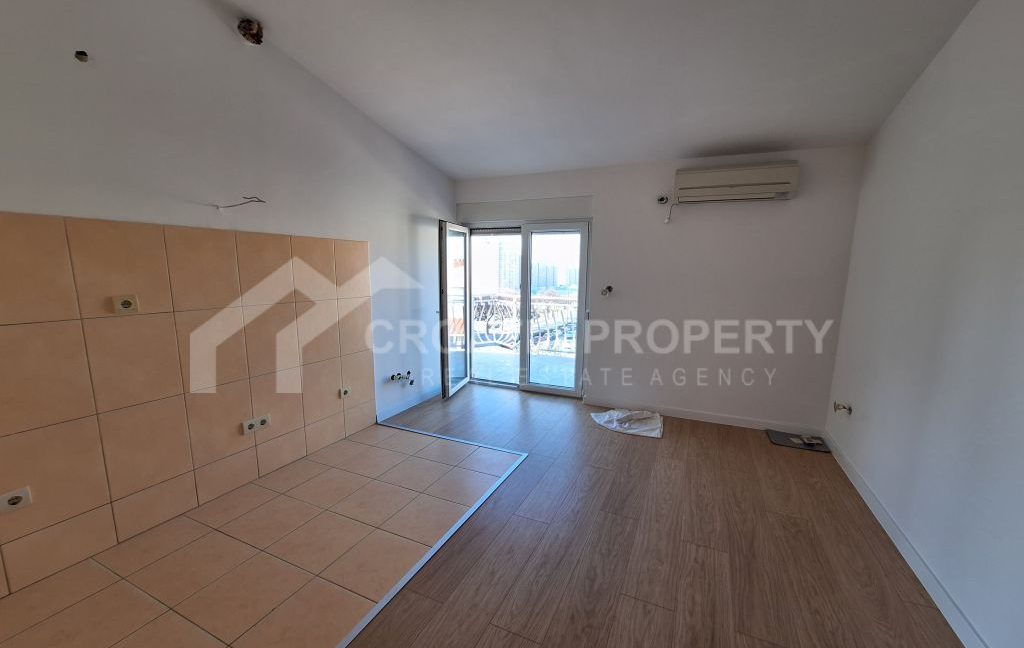 charming apartment with view split (5)