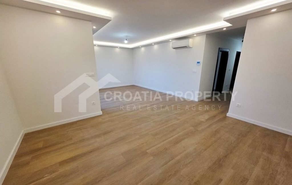 new apartment near the centre makarska (3)