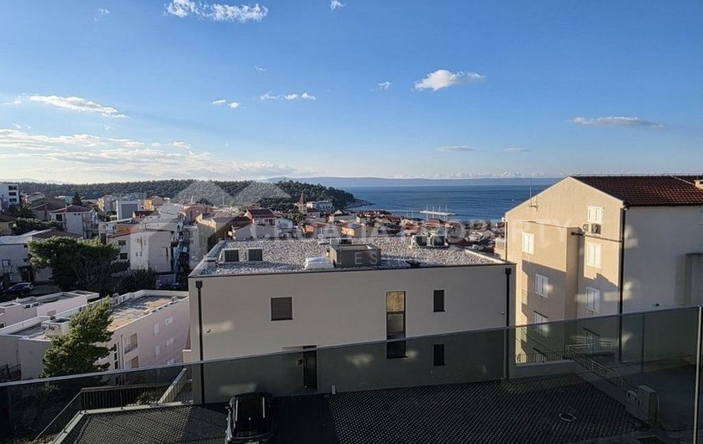 new apartment near the centre makarska (8)