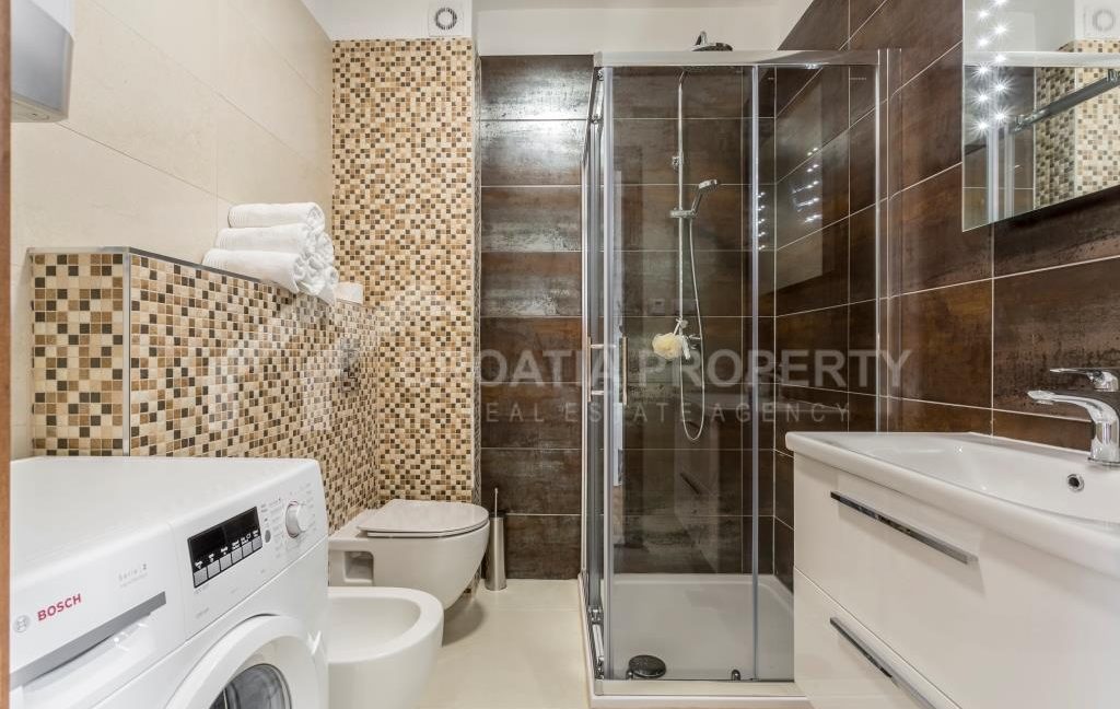 capacious apartment by the beach podstrana - 3639 (17)