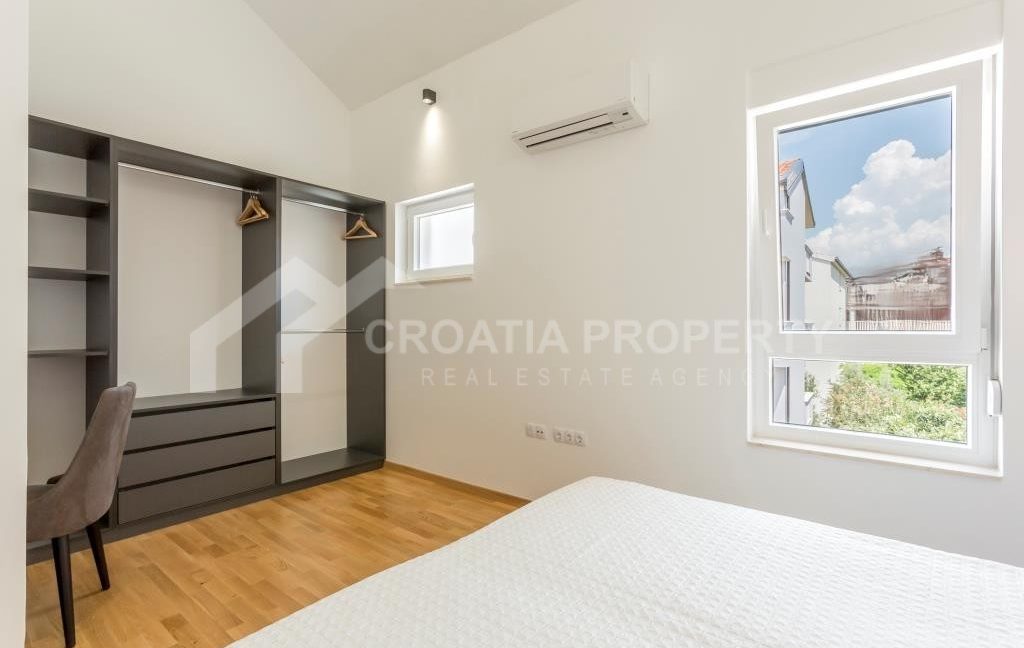 capacious apartment by the beach podstrana - 3639 (3)