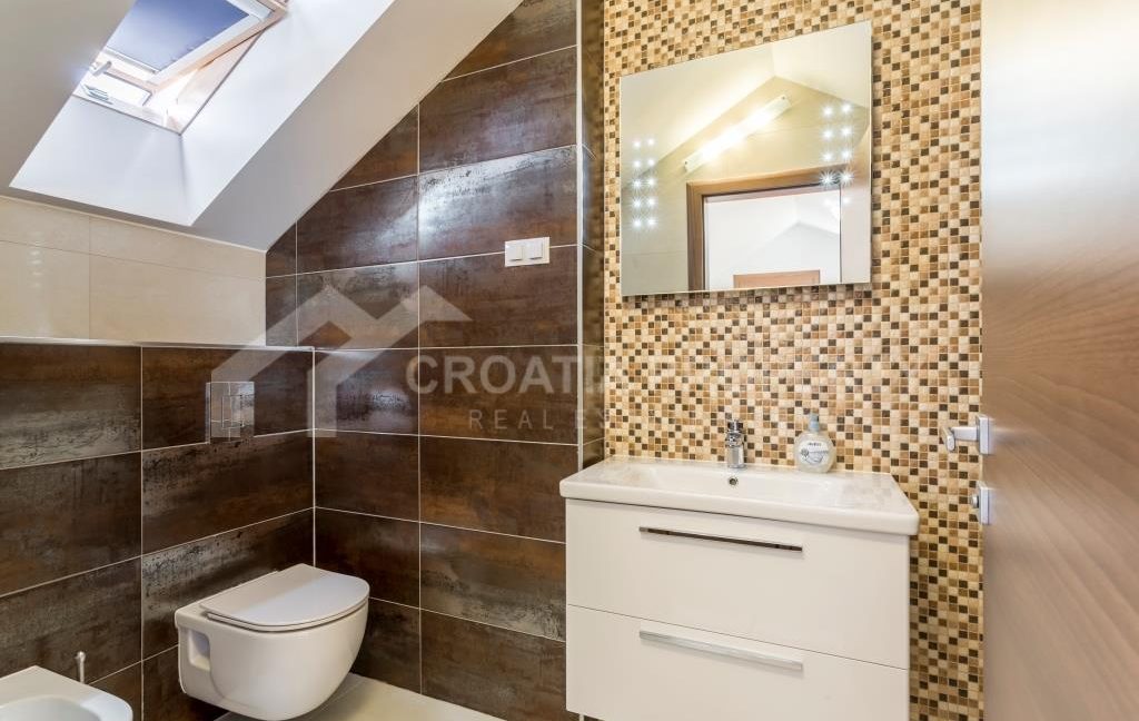 capacious apartment by the beach podstrana - 3639 (5)