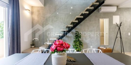 Charmante Poolvilla mit großem Garten Ciovo