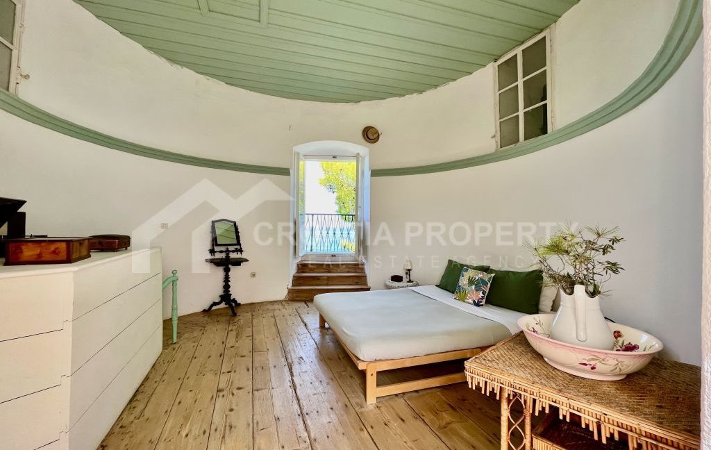 exclusive first row to the sea plot brac - 3672 (3)