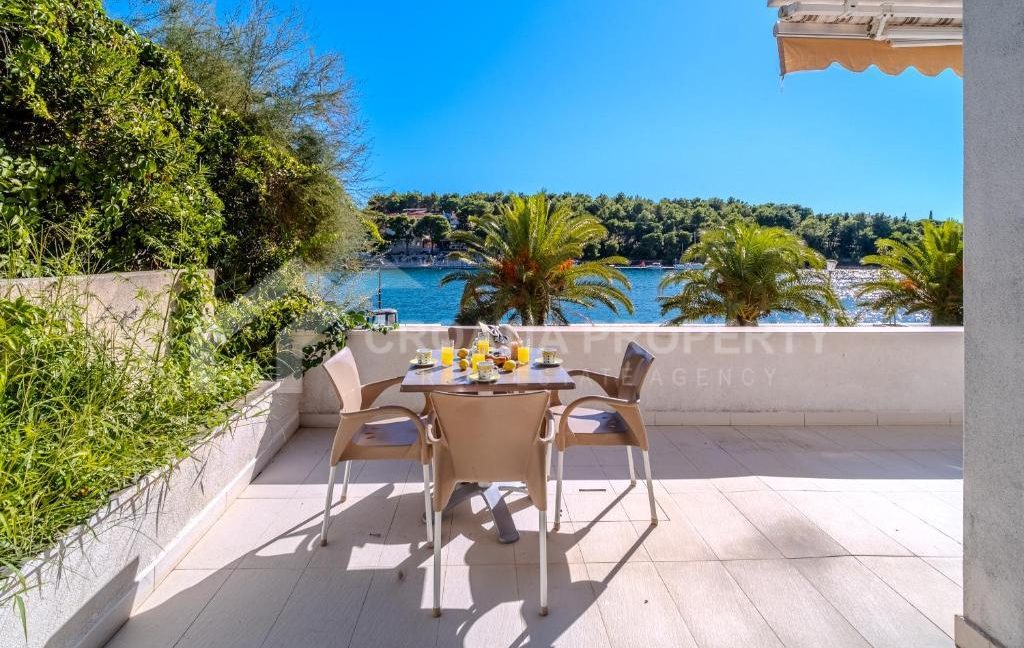 first row apartment with parking space brac - 3675 (1)