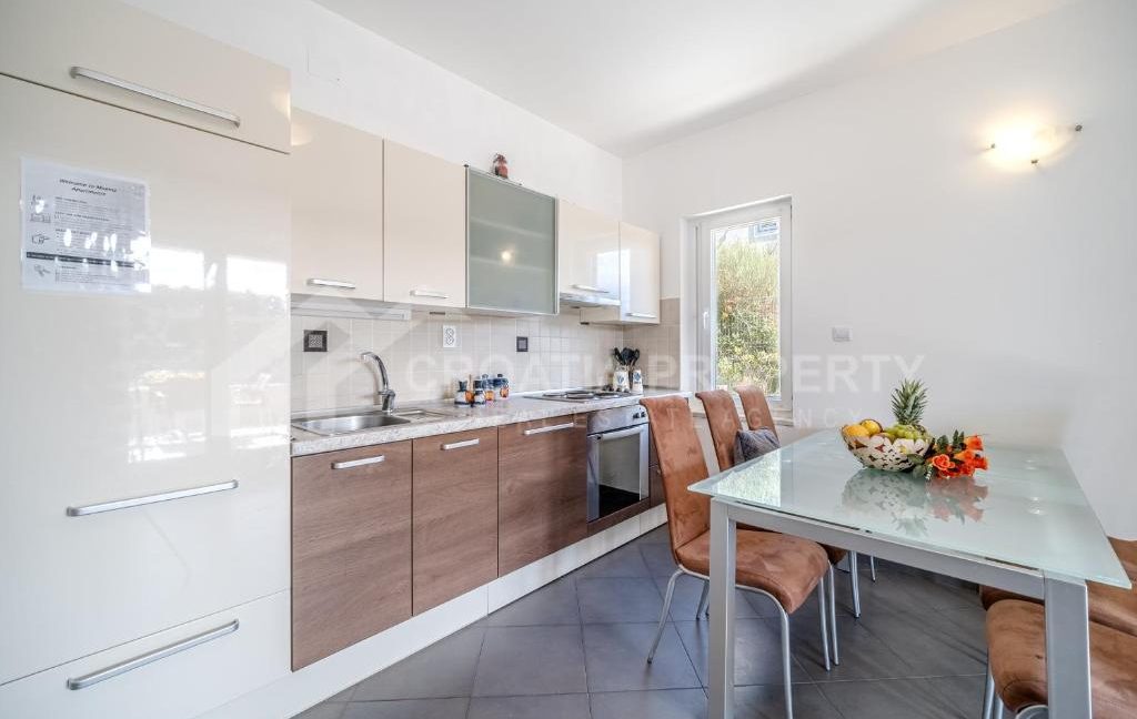 first row apartment with parking space brac - 3675 (2)