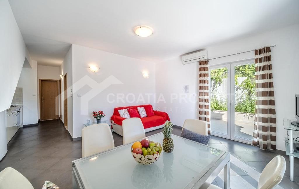 first row apartment with parking space brac - 3675 (3)