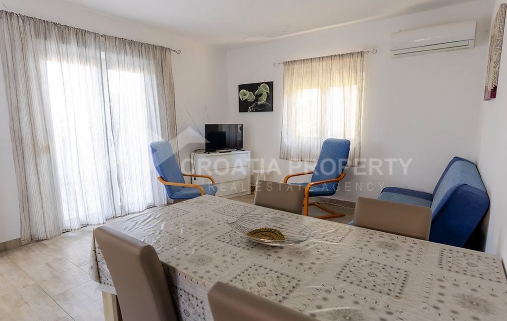 first row detached house ciovo (3)