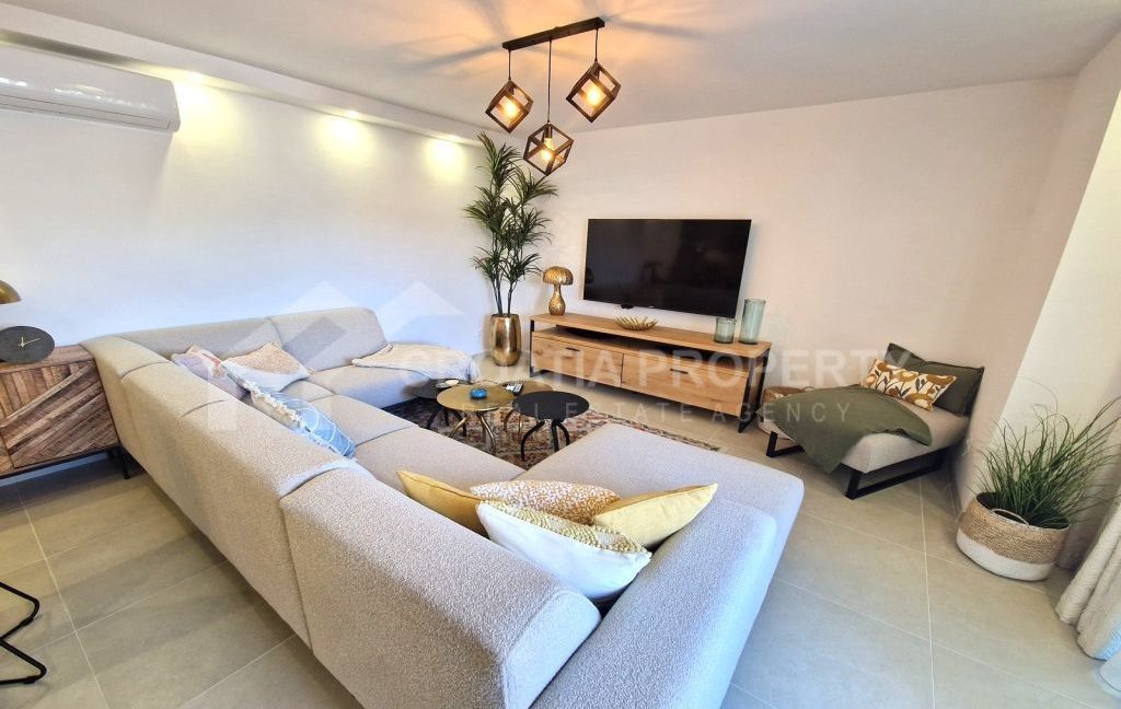 furnished seaside apartment with pool ciovo (2)