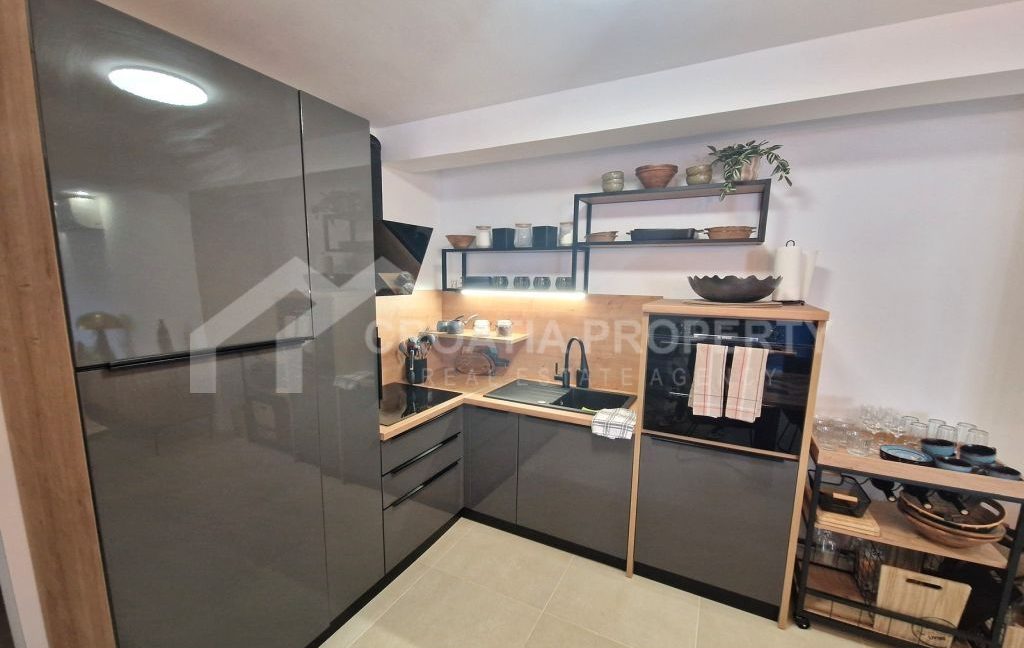 furnished seaside apartment with pool ciovo (3)