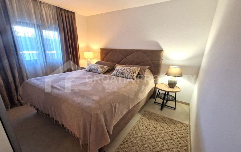 furnished seaside apartment with pool ciovo (8)