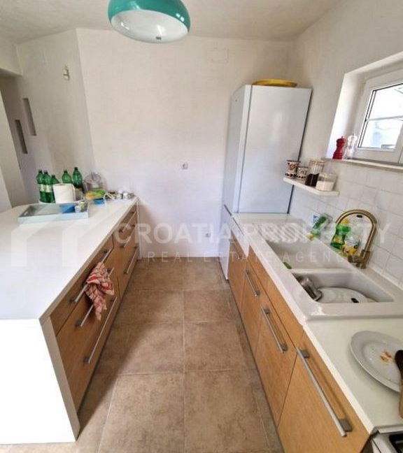 mediterranean style house with cultivated garden ciovo - 3680 (10)