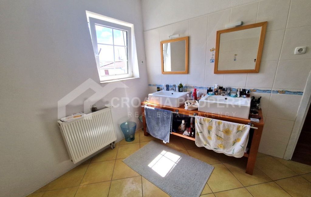 mediterranean style house with cultivated garden ciovo - 3680 (14)