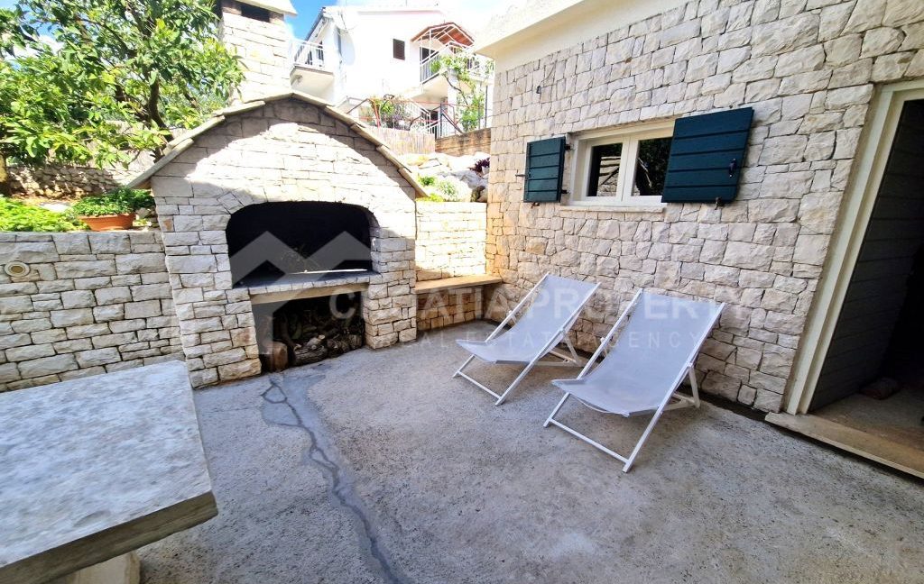 mediterranean style house with cultivated garden ciovo - 3680 (4)