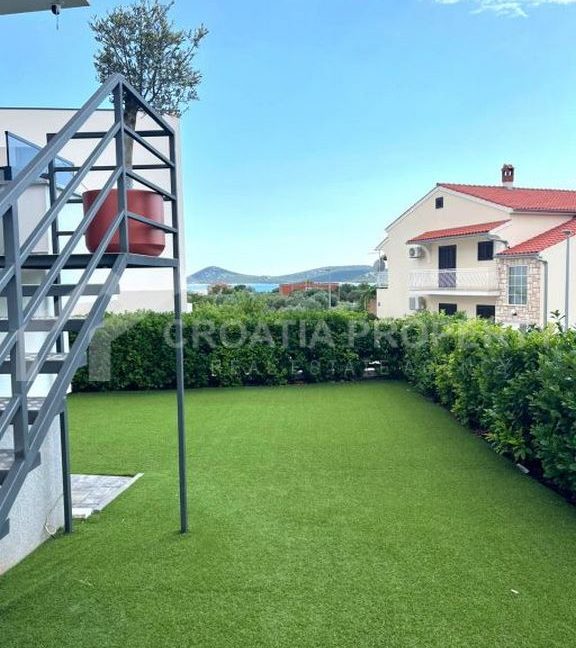 modern fully furnished apartment with garden vodice - 3674 (14)