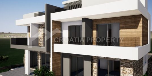 Neues Haus mit Dachpool Murter