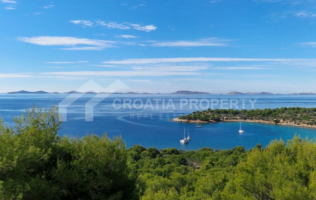 seaside spacious house with pool (7)